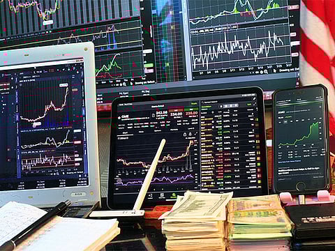 Indian stock market ends with major cuts following weak global cues