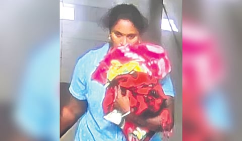 CCTV footage of woman kidnapping newborn at Machilipatnam GGH.