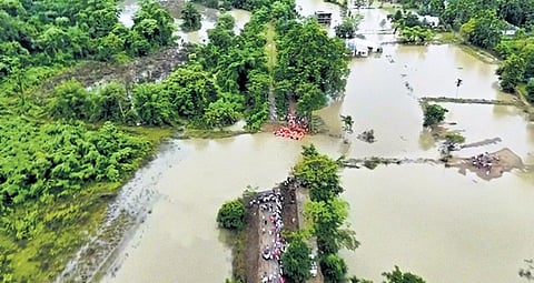 IMD advises people to stay away from water bodies in view of flash flood.
