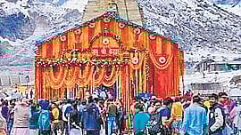 Badrinath Highway closed, 3000 pilgrims to Char Dham stranded