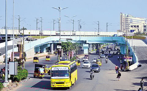 Second U-shaped flyover at Tidel Park Signal on Rajiv Gandhi Salai nearing completion 