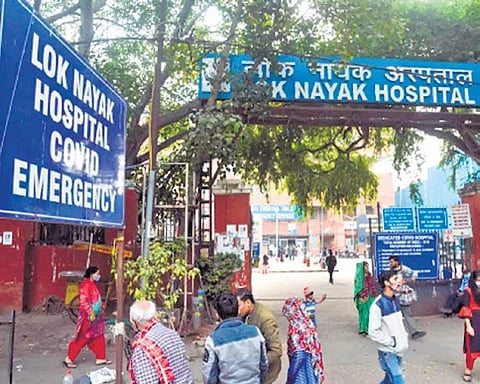 Delhi govt diverts staff to tackle LNJP crisis