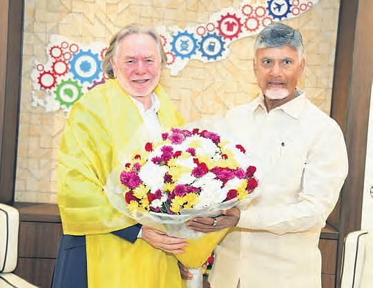 Philip Green OAM, Australian High Commissioner to India, met Chief Minister 
Nara Chandrababu Naidu on Wednesday