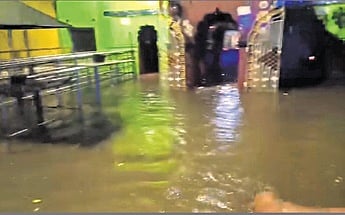 The flooding of the Samaleswari temple in Balangir after incessant rainfall on Monday has led to resentment and concern among devotees across the district.