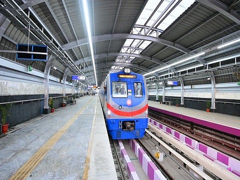 The health of the Kolkata Metro, the only means of traveling long distances in a short time avoiding traffic jams in the city is also worrying officials.