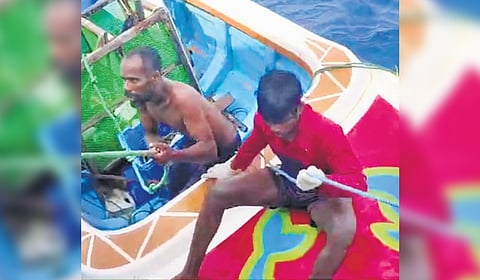 Irfan from Trincomalee is being rescued by Nagapattinam fishers.