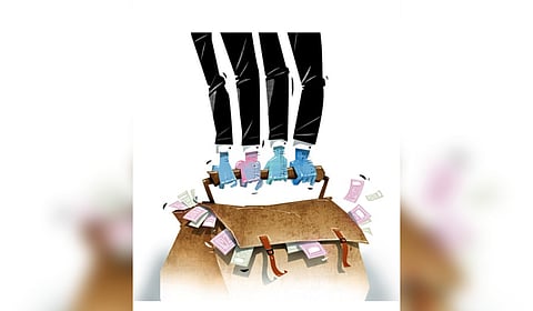 The complainant alleged the accused of sanctioning personal loans based on fake salary slips