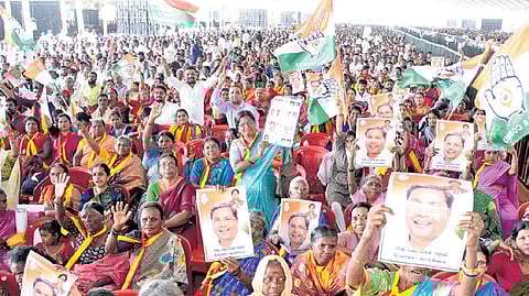 The crowd shows support for Chief Minister Siddaramaiah