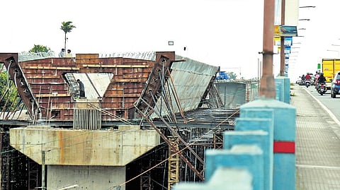 The construction of the new balanced cantilever bridge at Varappuzha, which is scheduled to be completed in another six months 