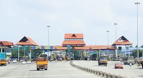 Fading print in receipts: Warrant for MD, Paliyekkara toll plaza, NHAI