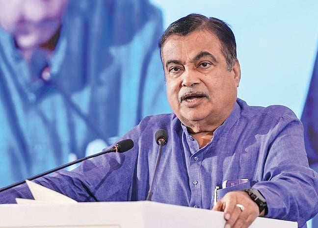 Government to mandate V2V communication devices in vehicles for road safety