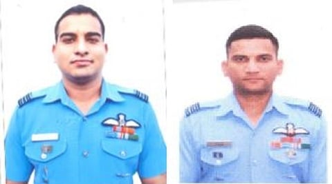 Squadron Leader Deepak Kumar (left) and Wing Commander VD Keane.