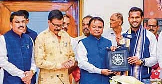 CM Mohan Majhi felicitated hockey star Amit Rohidas at Loka Seva Bhawan in Bhubaneswar on Friday. 