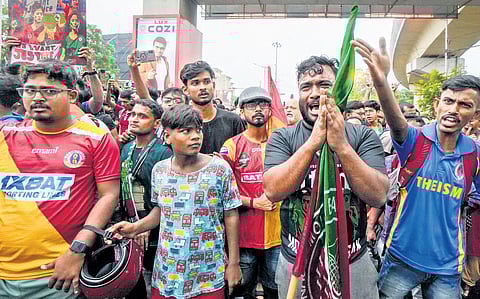 East Bengal & Mohun Bagan supporters protest march against the alleged rape and murder of a doctor at RG Kar Medical College and Hospital