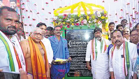 Deputy Chief Minister Mallu Bhatti Vikramarka lays foundation stone for a road at Banigandlapadu village in Madhira constituency on Wednesday