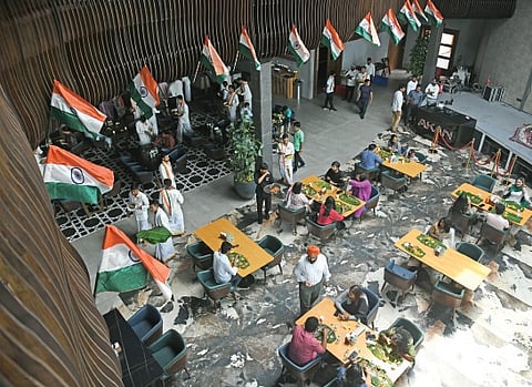  ‘Akan Aahvaanam’