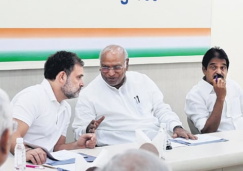 Rahul Gandhi, Mallikarjun Kharge & KC Venugopal at the CEC meet