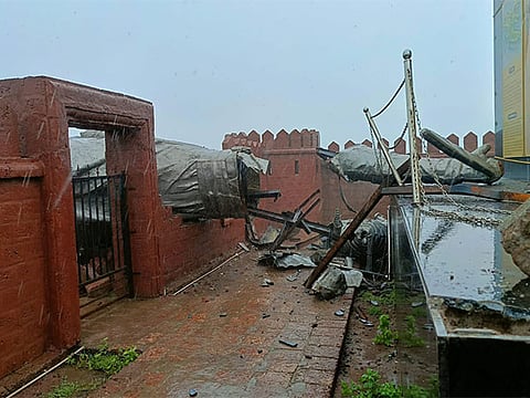 "100 ft statute must now be built," Maharashtra Minister Deepak Kesarkar's damage control after collapse of Shivaji statue
