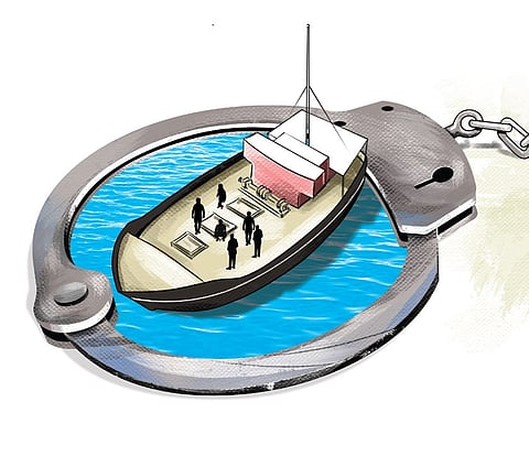The North Central Naval Command of the SL Navy allegedly spotted a cluster of fishing boats in Sri Lankan waters. The patrol unit captured one of the boats and chased away the rest of them.