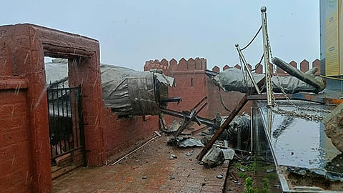 The 35-foot statue of the 17th century Maratha empire founder, unveiled by Prime Minister Narendra Modi at Rajkot fort in Sindhudurg on December 4 last year, collapsed on Monday afternoon.
