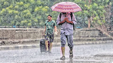 South Delhi’s Dhaula Kuan to Ring Road and the Delhi-Noida Direct (DND) Flyway were among the places hardest hit by traffic.