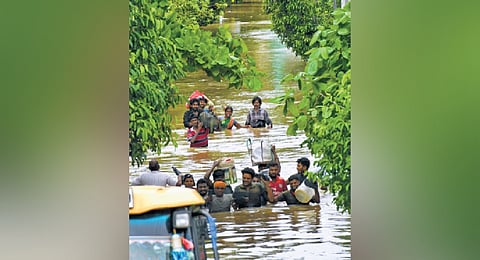 CM Naidu tours flood-hit areas, Centre to send choppers, NDRF teams, boats