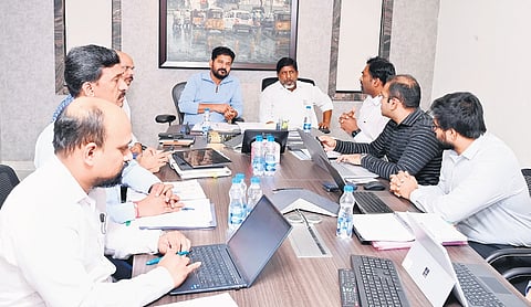 Telangana CM tells officials to supply free pump sets to farmers; pilot project from his native village