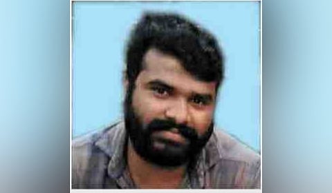 Akhil, who was an alcoholic, has been frequently involved in fights with his brother Ajith Babu and mother Thulasi.