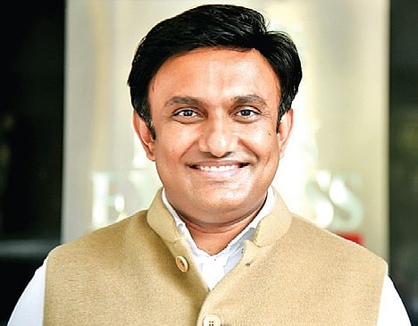 Karnataka: Sudhakar welcomes panel to study Covid report 