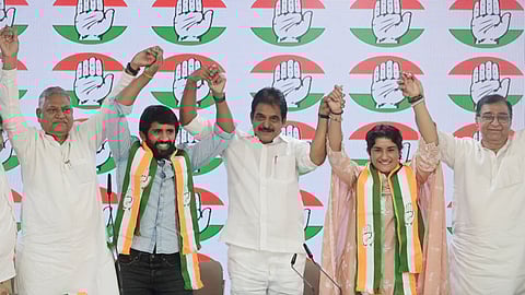 Wrestlers Vinesh Phogat and Bajrang Punia officially join the Congress Party at the AICC headquarters in Delhi.