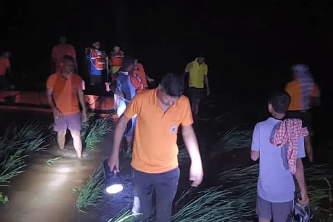 Heroic rescue: Man saved from tree hollow in flooded Potteru River 