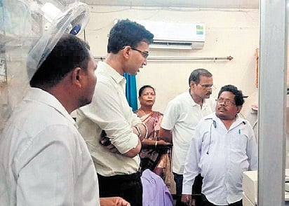 District-level nodal officers inspecting a CSC in Sundargarh district ahead of scheme rollout