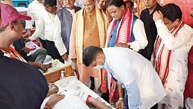 A blood donation camp was organised by BJP Yuva Morcha where many workers voluntarily donated blood. 