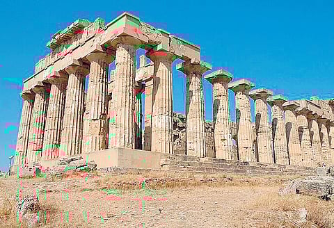 The Histories primarily cover the lives of prominent kings and battles such as Marathon, Thermopylae, Artemisium, Salamis, Plataea, and Mycale.