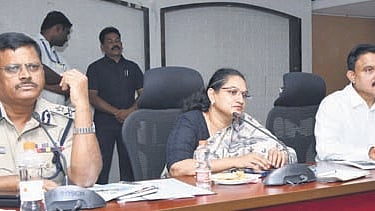 1O lakh devotees may visit Durga temple for Dasara in Vijayawada 