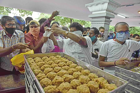 Heavy rush to buy Tirumala laddu 