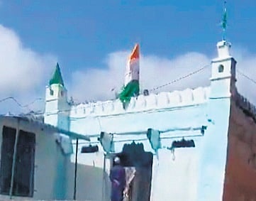 The Tricolour atop BB Fathima Dargah in Yelburga town of Koppal district, which had Arabic text written on it in the place of the Ashoka Chakra