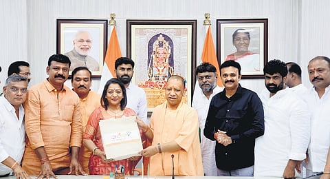 Mayor Gadwal Vijayalaxmi and corporators with Yogi Adityanath in Lucknow