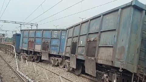 Goods train derails near Bokaro; 15 trains diverted
