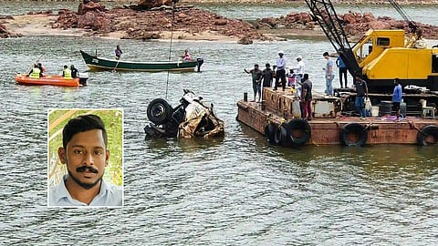 Cabin of Arjun’s truck being recovered from Gangavali river in Shirur, Karnataka.