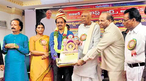 Kanigiri teacher’s YouTube channel empowers underprivileged students