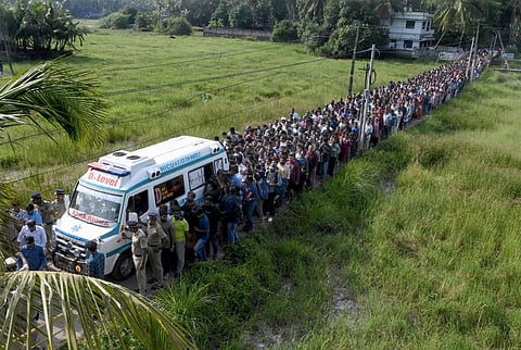 Hundreds followed the ambulance carrying the mortal remains of Arjun on his last journey through his home town Kannadikkal