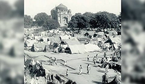 Broken Threads is a touching, informative, and immensely interesting account of India in the first half of the 20th century.