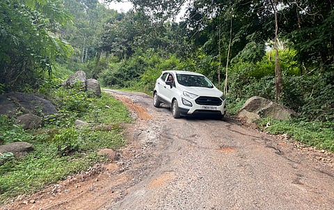 The popular tourist destination of Yelagiri Hills have been struggling for the past four years due to the extremely poor condition of the ring road connecting their villages. 