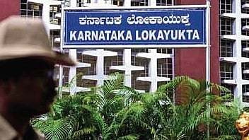 'Investigation officer converted accused officials into witnesses': Karnataka special court