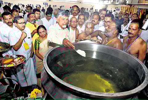 Chief Minister Nara Chandrababu Naidu inaugurates the Vakula Matha Vantasala
(kitchen) in Tirumala on Saturday