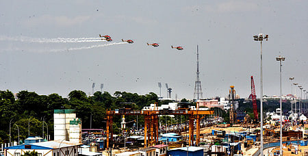 Shots of Full and Final Rehearsal for the AFD Spl Airshow at Marina in Chennai. 