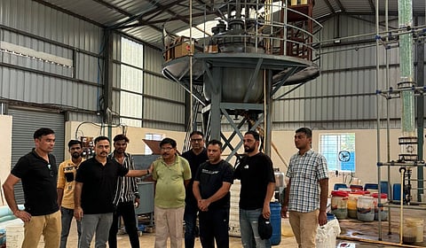 Police sources revealed that two individuals, Amit Chaturvedi (57), a resident of Bhopal, and Sanyal Prakash Bane (40), from Nashik, Maharashtra, were arrested during the raid.