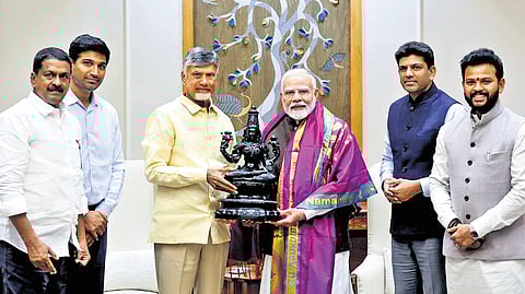 In a departure from tradition, the Chief Minister presented Prime Minister Modi an idol of Goddess Lakshmi, instead of Lord Venkateswara.