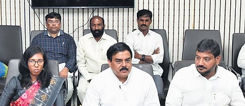 Minister Nadendla Manohar along with Guntur district collector Nagalakshmi addressing a press conference on Swarnandhra @ 2024 here on Tuesday. 